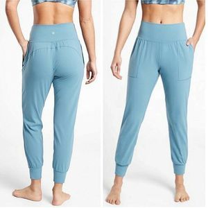 ATHLETA Salutation Jogger In Powervita Soft Blue Yoga Athleisure Womens Size MP